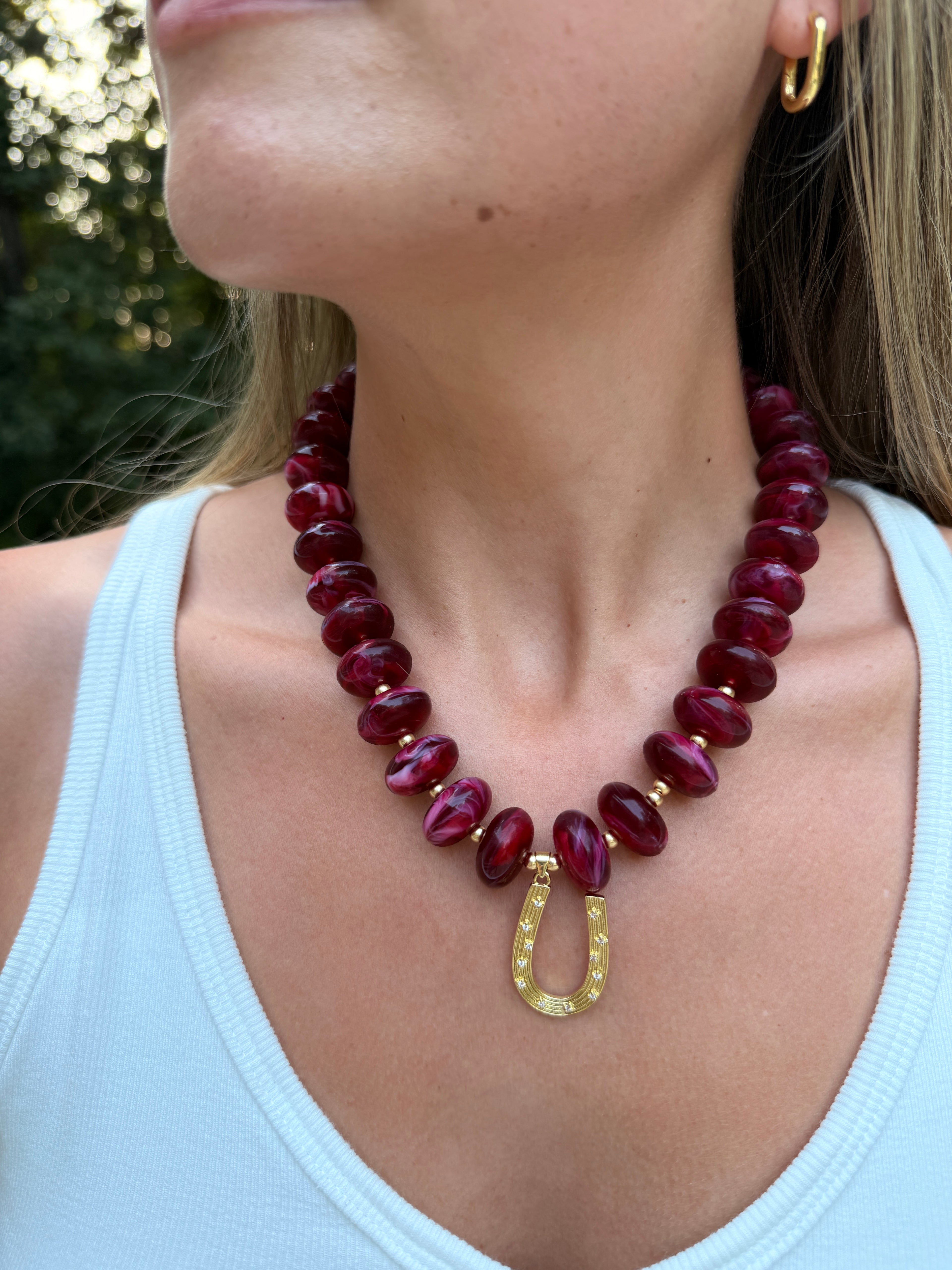 Chunky Bead Red Horseshoe